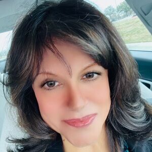 Meet your Posher, Roxann